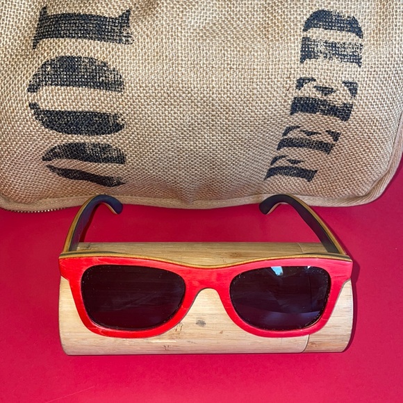 Bamboo Wood Sunglasses 🕶 - Picture 2 of 11
